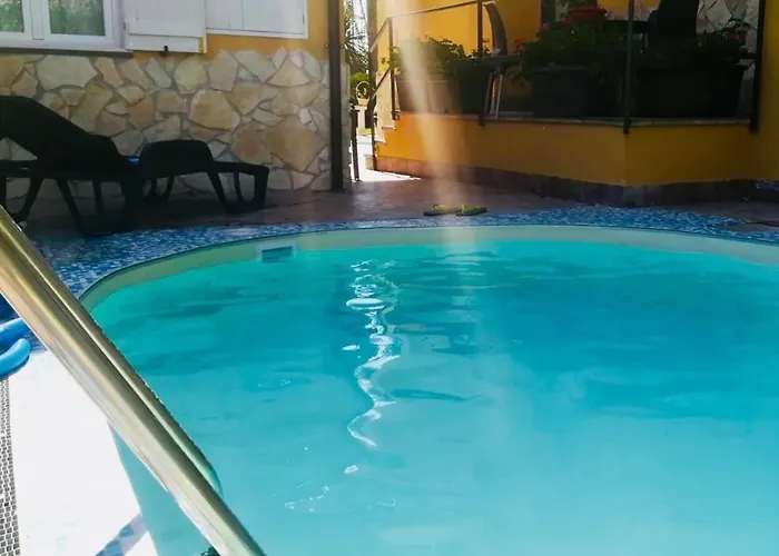 Beatrice Bed & Breakfast 4*